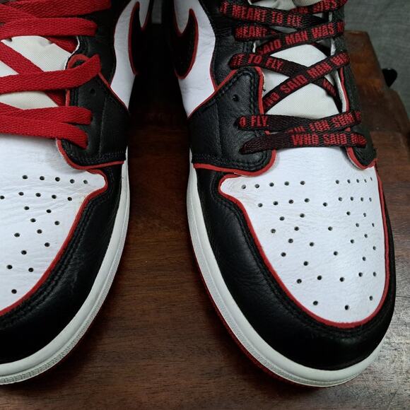 %Nike Air Jordan 1 Retro High OG Bloodline Men\'s 555088-062 Sz 13 / AJ22 main image 4